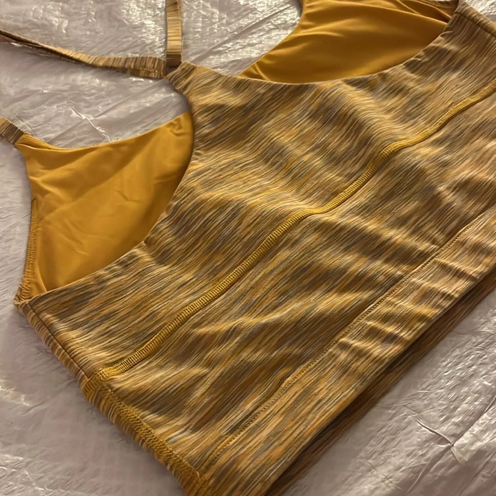 Outdoor Voices Free Form Flow Sports Bra Crop Top Yellow Sunset Yoga Women’s - L - Picture 8 of 9